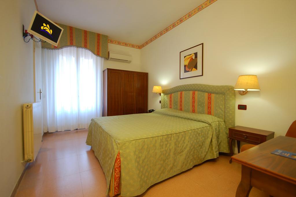 Hotel Ely Viareggio Værelse billede